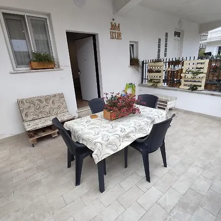 J&m House Holiday home Fondi