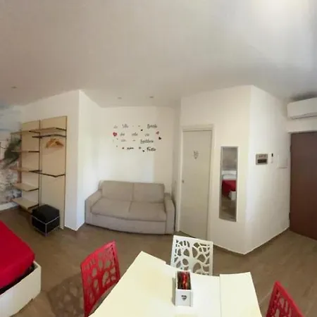 Nyaraló J&m House Fondi